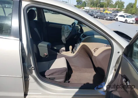 2010 Chevrolet Malibu Ls z USA, uszkodzony, nr VIN 1G1ZB5EB8AF114523